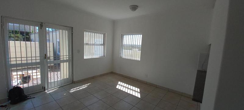 2 Bedroom Property for Sale in Parklands Western Cape